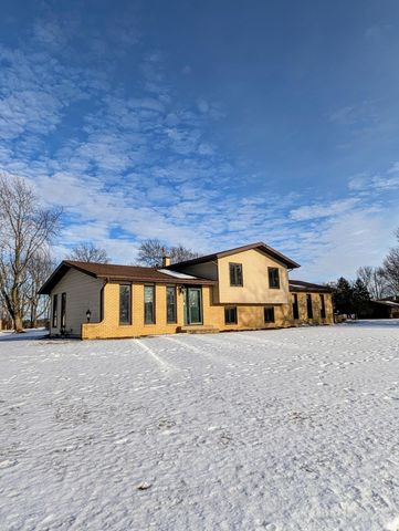 8845 Clark Place, Crown Point, IN 46307