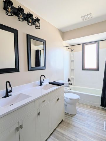 8845 Clark Place, Crown Point, IN 46307