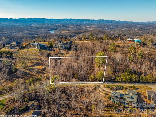 167 Summit Tower Circle, Asheville, NC 28804