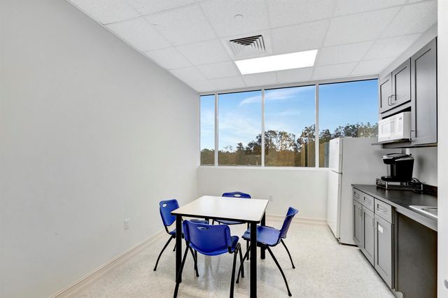2141 S Alternate A1a 305, Jupiter, FL 33477