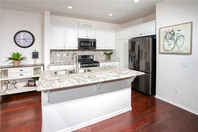 2937 Palmera Lane, Simi Valley, CA 93065
