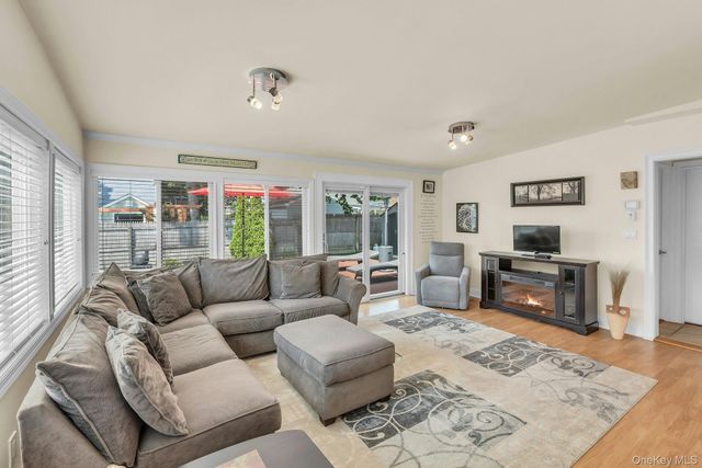 360 Bayport Avenue, Bayport, NY 11705