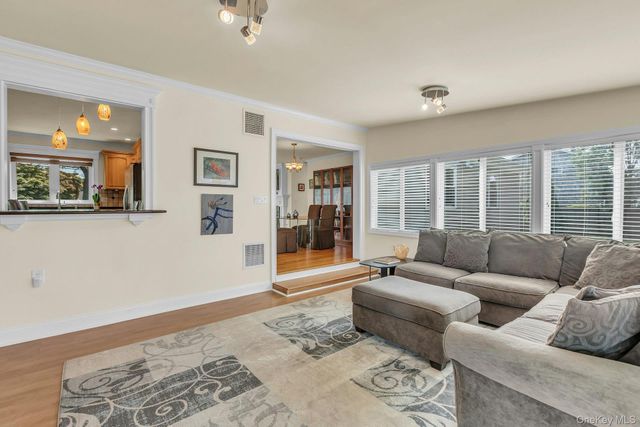 360 Bayport Avenue, Bayport, NY 11705