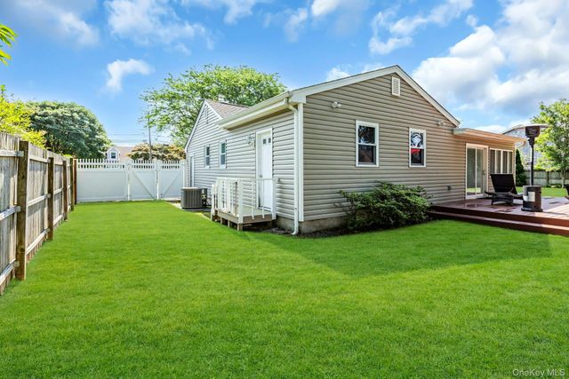 360 Bayport Avenue, Bayport, NY 11705