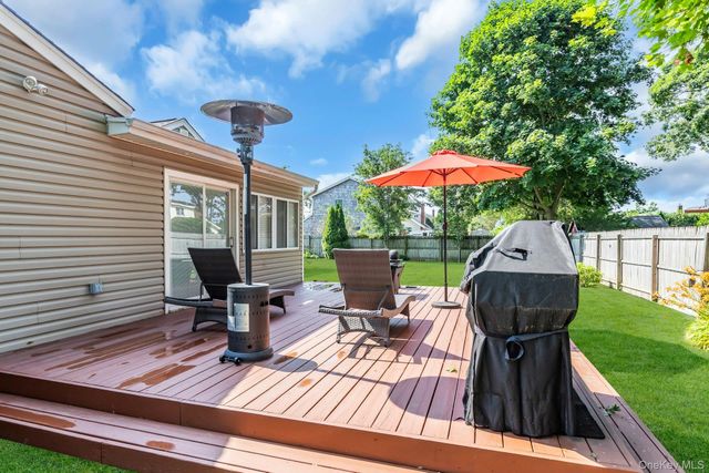 360 Bayport Avenue, Bayport, NY 11705