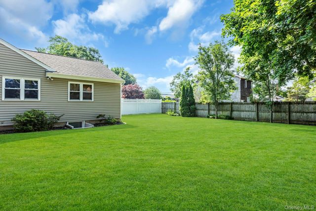 360 Bayport Avenue, Bayport, NY 11705