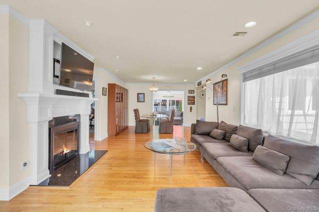 360 Bayport Avenue, Bayport, NY 11705