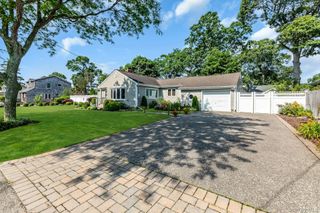 360 Bayport Avenue, Bayport, NY 11705