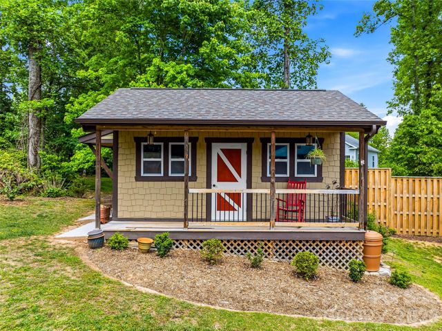 112 Caleb Drive, Fletcher, NC 28732