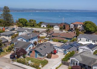 4120 Court Drive, Santa Cruz, CA 95062