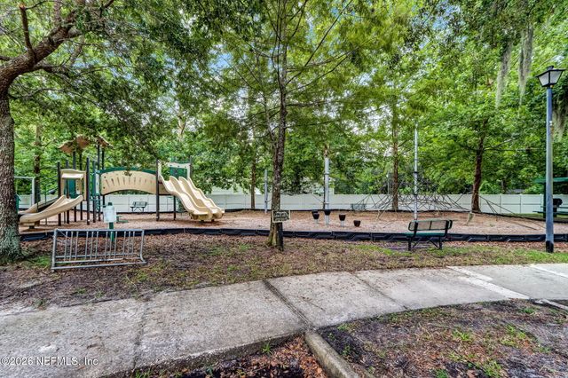 6063 MAGGIES Circle 106, Jacksonville, FL 32244