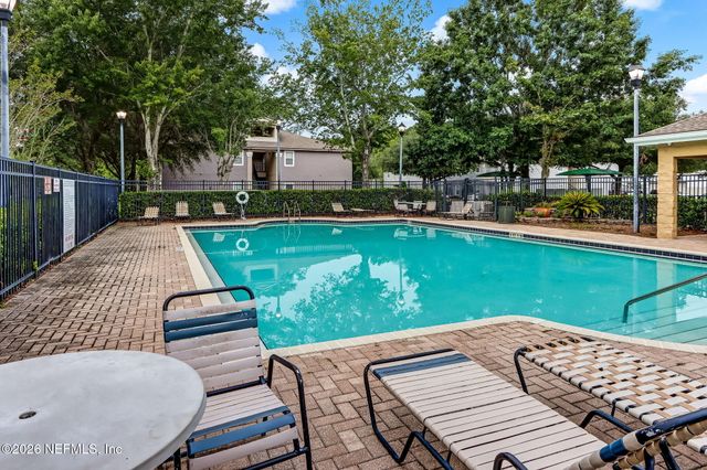 6063 MAGGIES Circle 106, Jacksonville, FL 32244