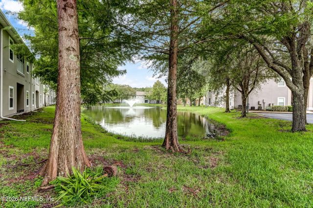 6063 MAGGIES Circle 106, Jacksonville, FL 32244