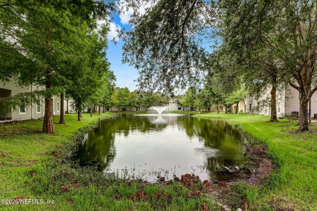 6063 MAGGIES Circle 106, Jacksonville, FL 32244