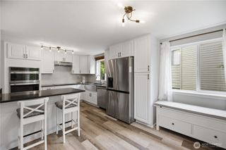 2721 NE 195th Street #3, Lake Forest Park, WA 98155