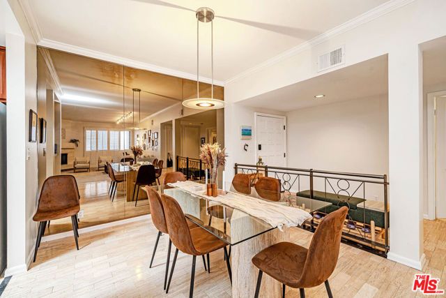 11755 Montana Avenue 306, Los Angeles, CA 90049
