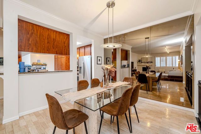 11755 Montana Avenue 306, Los Angeles, CA 90049