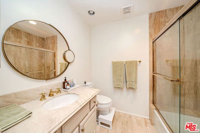 11755 Montana Avenue 306, Los Angeles, CA 90049