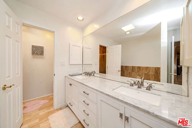 11755 Montana Avenue 306, Los Angeles, CA 90049