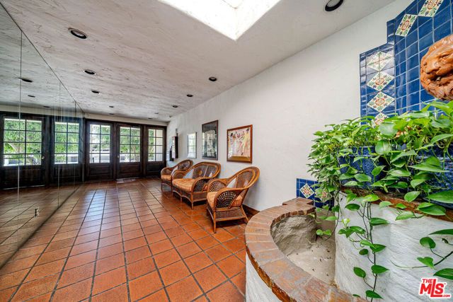 11755 Montana Avenue 306, Los Angeles, CA 90049