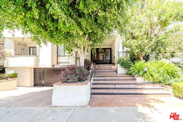 11755 Montana Avenue 306, Los Angeles, CA 90049