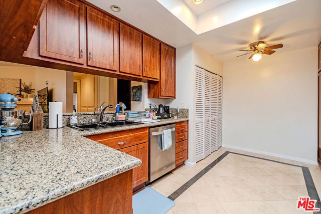 11755 Montana Avenue 306, Los Angeles, CA 90049