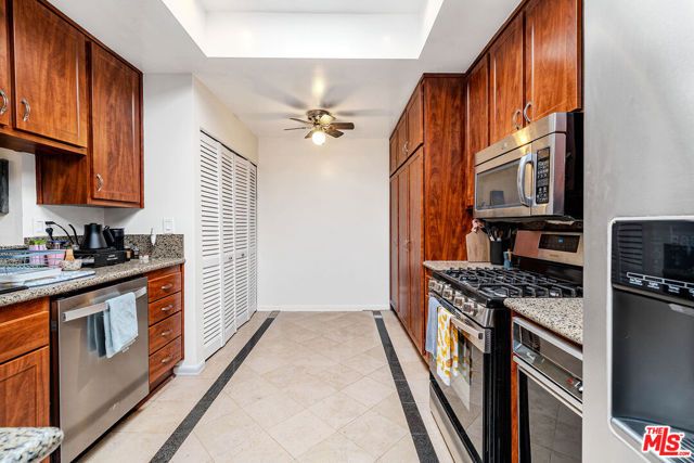 11755 Montana Avenue 306, Los Angeles, CA 90049