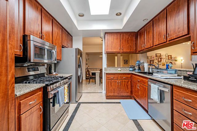11755 Montana Avenue 306, Los Angeles, CA 90049