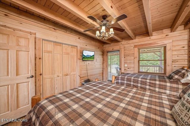 101 Meadow View Lane, Spencer, TN 38585