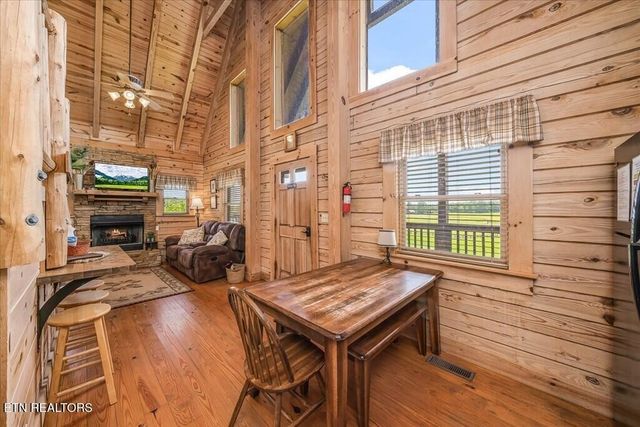 101 Meadow View Lane, Spencer, TN 38585