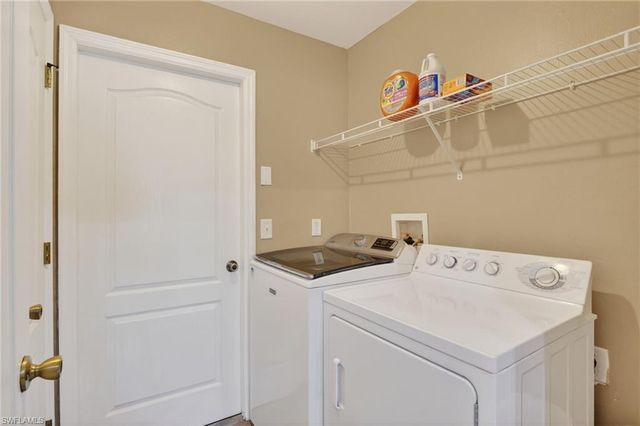 2707 NE 5th AVE, Cape Coral, FL 33909