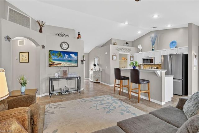 2707 NE 5th AVE, Cape Coral, FL 33909