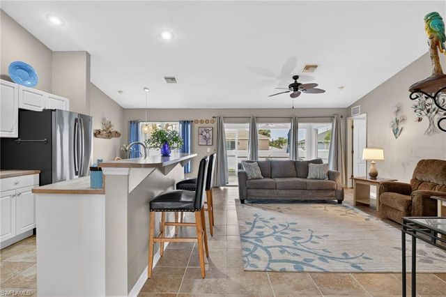 2707 NE 5th AVE, Cape Coral, FL 33909