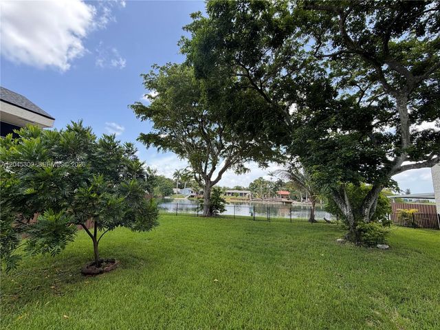 8303 SW 142nd Ave D206, Miami, FL 33183