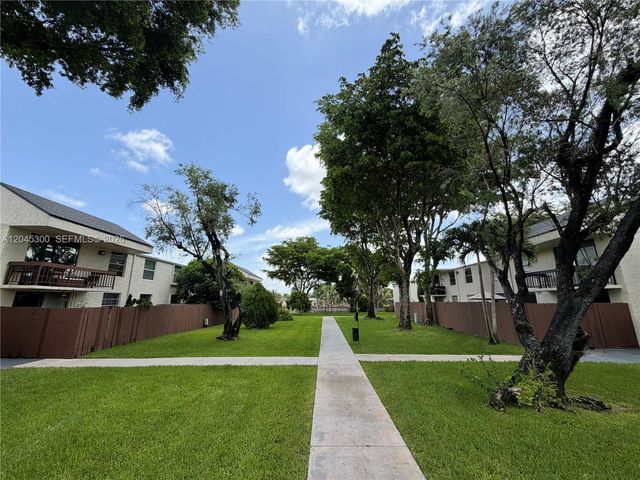 8303 SW 142nd Ave D206, Miami, FL 33183