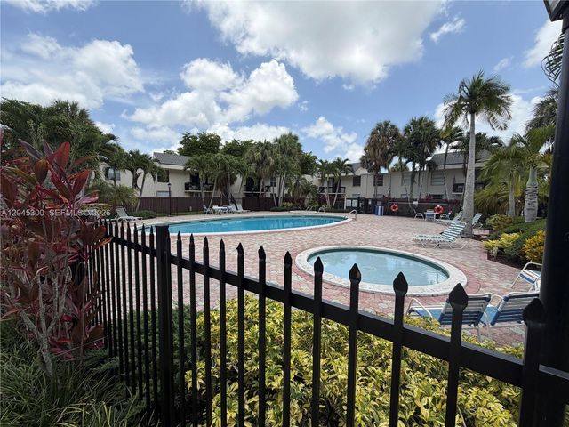 8303 SW 142nd Ave D206, Miami, FL 33183