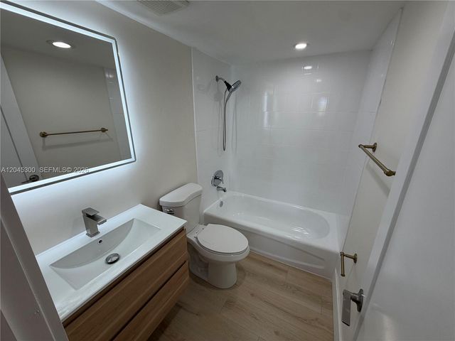 8303 SW 142nd Ave D206, Miami, FL 33183