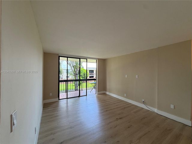 8303 SW 142nd Ave D206, Miami, FL 33183