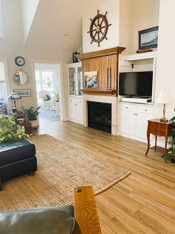 173 Beacon Harbor Circle, East Moline, IL 61244