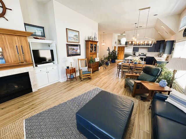 173 Beacon Harbor Circle, East Moline, IL 61244