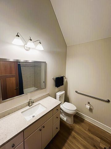 173 Beacon Harbor Circle, East Moline, IL 61244