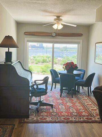 173 Beacon Harbor Circle, East Moline, IL 61244
