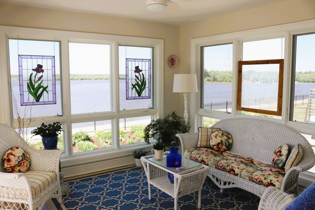 173 Beacon Harbor Circle, East Moline, IL 61244