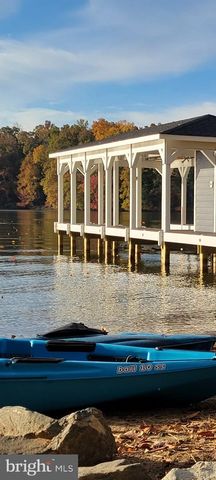 14 FAIRVIEW DR, Mineral, VA 23117