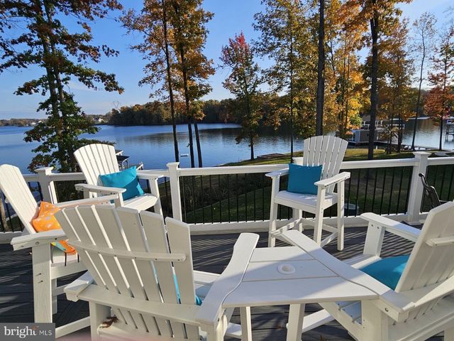 14 FAIRVIEW DR, Mineral, VA 23117