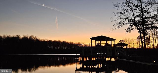 14 FAIRVIEW DR, Mineral, VA 23117