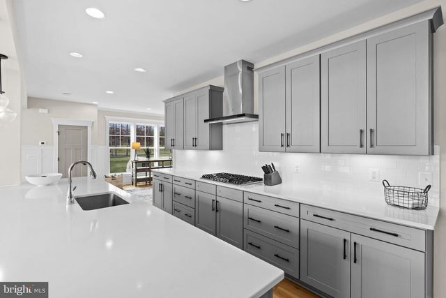 14 FAIRVIEW DR, Mineral, VA 23117