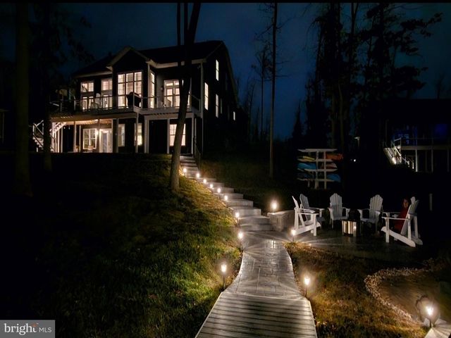 14 FAIRVIEW DR, Mineral, VA 23117