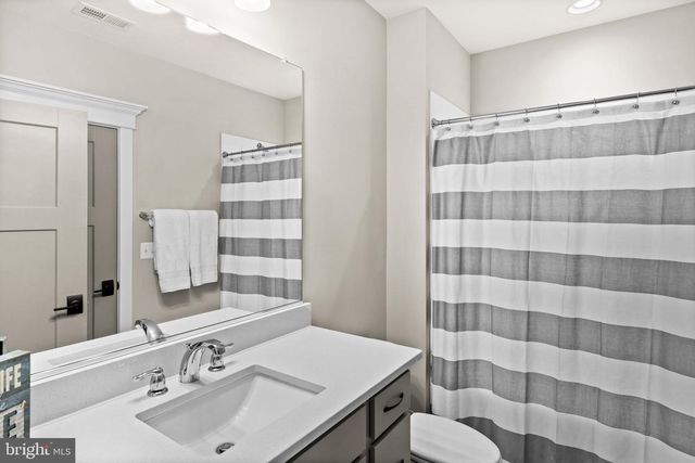 14 FAIRVIEW DR, Mineral, VA 23117