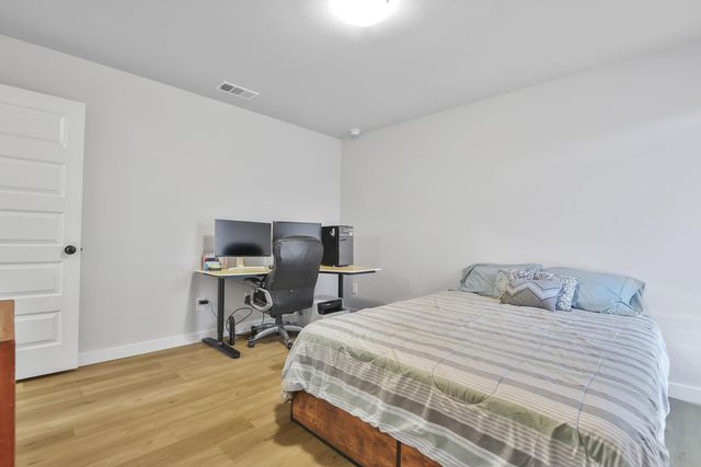 3201 Farmhouse Avenue, Wolfforth, TX 79382